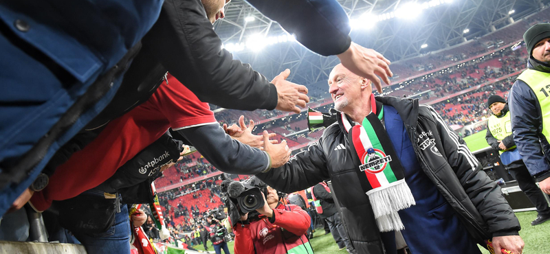 Képgaléria: Így ünnepelte a magyar csapat és az egész stadion az Eb-részvételt