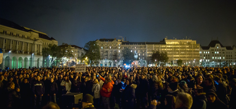 „Az egyik belebukott 300 forintba, a másik éppen most fog 700 forintba" – politológusok a netadóügyről