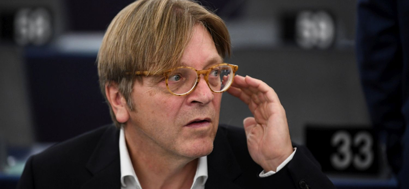 Verhofstadt: A Fidesz csak a félelemkeltéshez és a hazugságokhoz ért