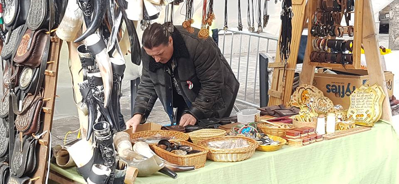 Budaházy György kézműves standot nyitott az ünneplők között