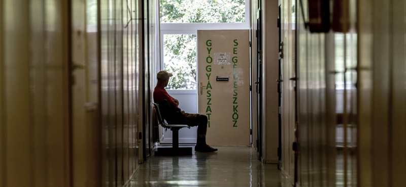 Megmagyarázta a kormány, miért jó az új tb-szabály
