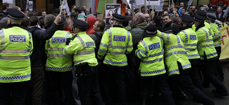 Tüntetés Londonban: a Scotland Yard semmit sem bízott a véletlenre