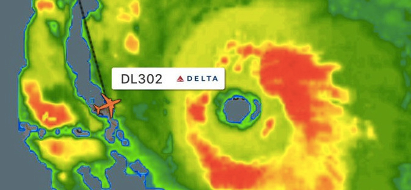 Épp letette a repülőt a pilóta a hurrikán előtt – és akkor elkezdtek beszállni a visszafele utasok