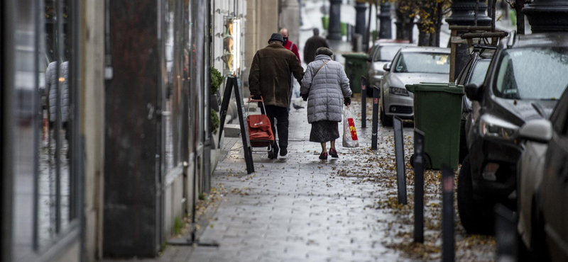 1,2 millió magyar nyugdíjas él 150 ezer forintnál kevesebb pénzből