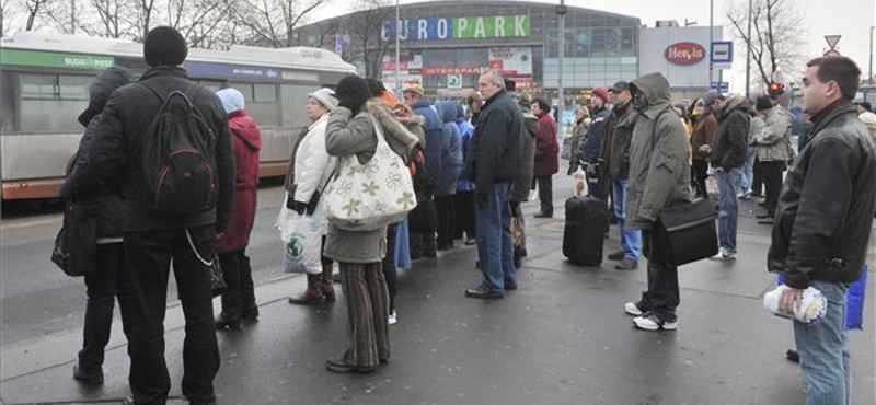 BKV és MÁV-változások a hétvégi óraátállítás miatt