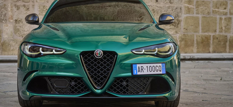 Az Alfa Romeo-vásárlók nem akarnak hatalmas kijelzőket