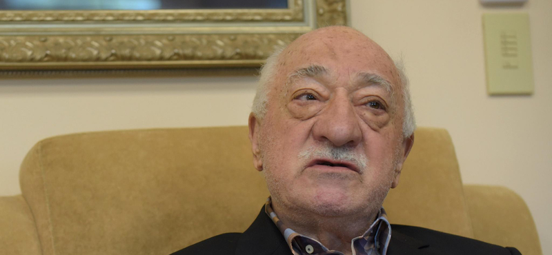 Fegyveres próbált behatolni Fethullah Gülen otthonába