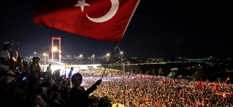 Gülen testvérét már elfogták a török rendőrök