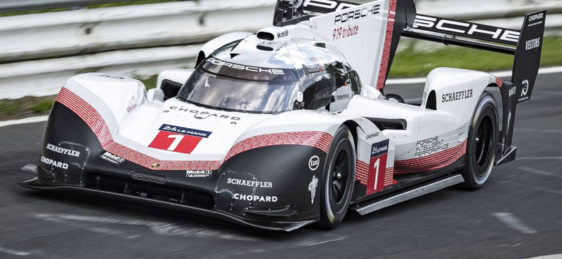 Ledöbbent a komplett autós társadalom: elképesztő Nordschleife körrekordot futott a Porsche