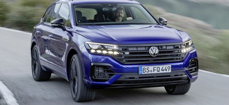 Beárazták a 462 lóerős új zöld rendszámos VW Touareget