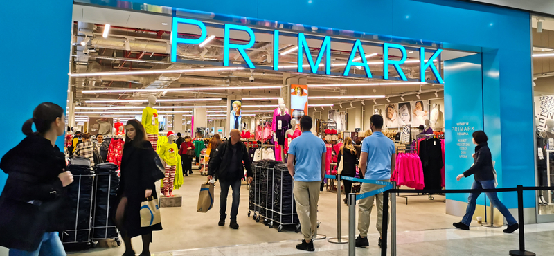 Hiába a várakozás, csak 2024-ben nyit meg az első Primark Magyarországon