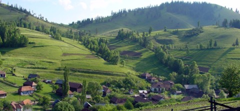 Gyimesközéplok, magyar életkedv keleten