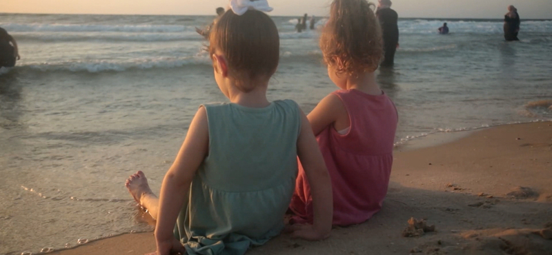 Évek óta először lehet fürdeni a Gázai övezet strandjain – videó