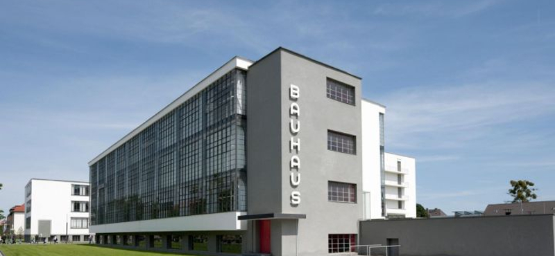 Bauhaus-könyvtár lesz egy NDK-s áruházból