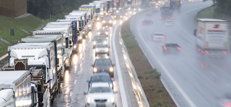 Torlódás az M3-ason Gödöllőnél