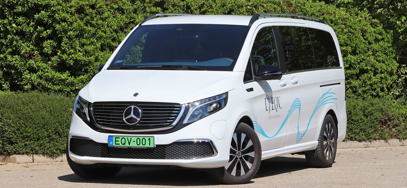 Nagycsaládosok villanásnyi álma: teszten a 7 üléses, elektromos Mercedes EQV