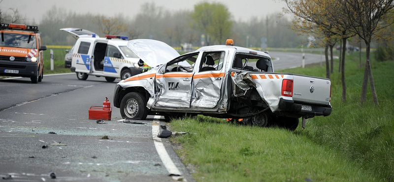 Ittas sofőr okozta a hat sérültes karambolt a 85-ösön – fotók