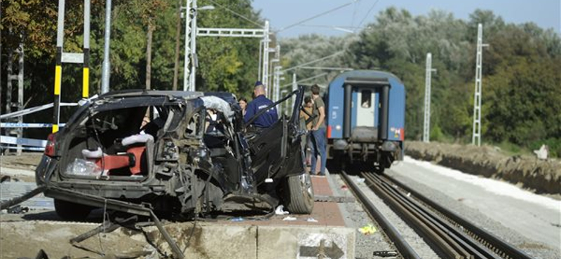 Felvette a térfigyelő kamera a budapesti brutális vonatgázolást