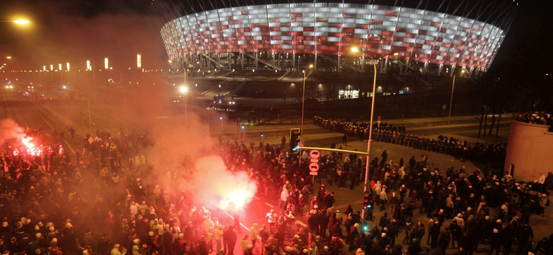 Két évre is kitilthatják a stadionokból a homofób focidrukkereket