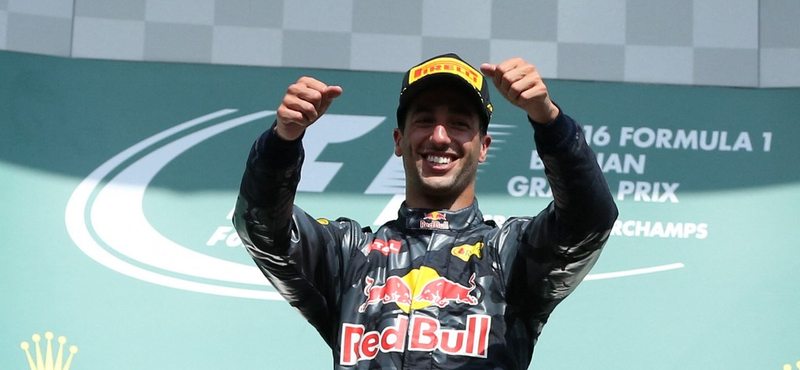 Ricciardo újra ülést kap a Forma–1-ben, a Red Bull fiókcsapatánál versenyez az év végéig