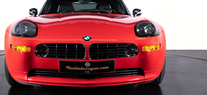 17 éves, de csak 16 ezer kilométert futott BMW Z8 várja új gazdáját
