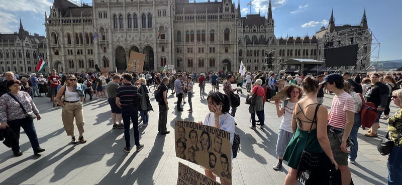 18 óra után véget ért a státusztörvény parlamenti vitája