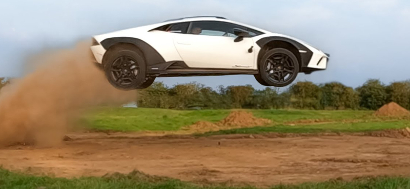 Terepre tervezték, de nem repülni a Lamborghini Sterratót – videó