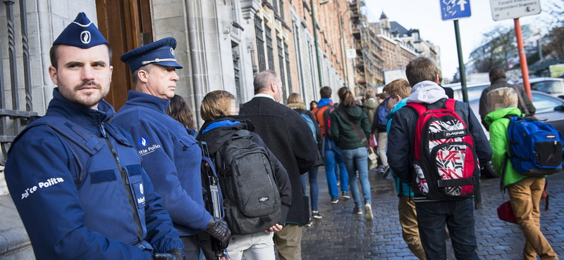 Újra van tanítás Brüsszelben, a metró is elindult