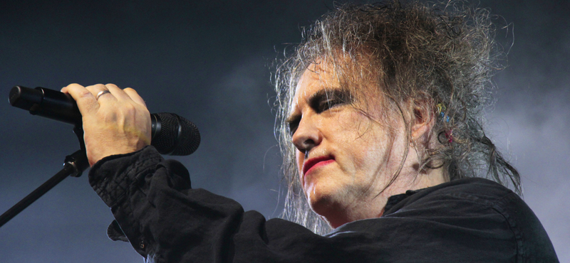 Itt a The Cure 16 év óta első új dala, és jön a lemez is