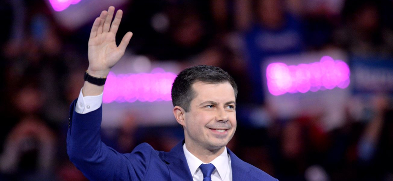 Két újszülöttet fogadott örökbe férjével Pete Buttigieg amerikai közlekedésügyi miniszter