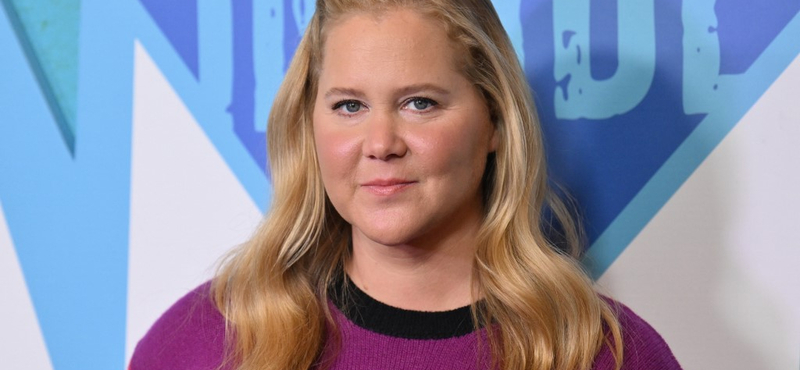 Amy Schumer elárulta, milyen betegségtől puffadt fel az arca