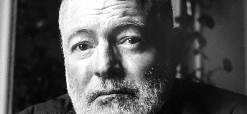 „Átformálta az irodalmat és földünk lakóinak gondolkodásmódját” – 125 éve született Hemingway