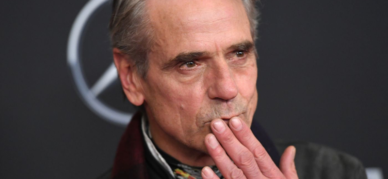 Azért vállalt újabb szerepeket Jeremy Irons, hogy fel tudja újíttatni a kastélyát