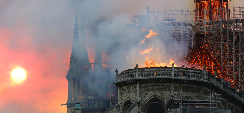 Elhárították az omlásveszélyt a Notre-Dame-nál