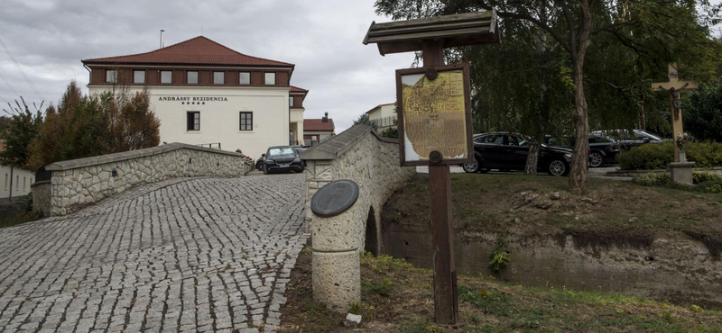 Így telepszik rá a szállodaiparra Mészáros Lőrinc és köre