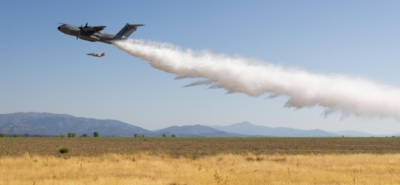 10 másodperc alatt enged ki 20 tonna vizet az Airbus gépe, ezzel hatékonyabb lehet a levegőből vezérelt tűzoltás