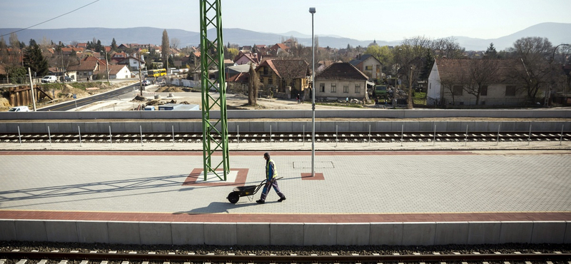 Öt város vasútállomásának felújítását ígéri a MÁV