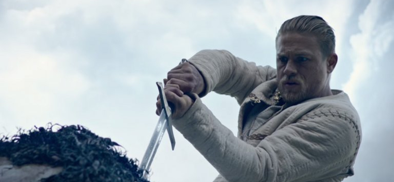 Guy Ritchie megint elszállt – itt az Artúr király-film előzetese