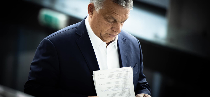 Ezt olvassa Orbán Viktor idén nyáron