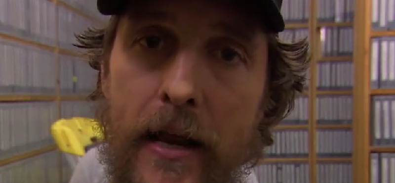 Videó: Matthew McConaughey szerint a VHS menőbb, mint a stream