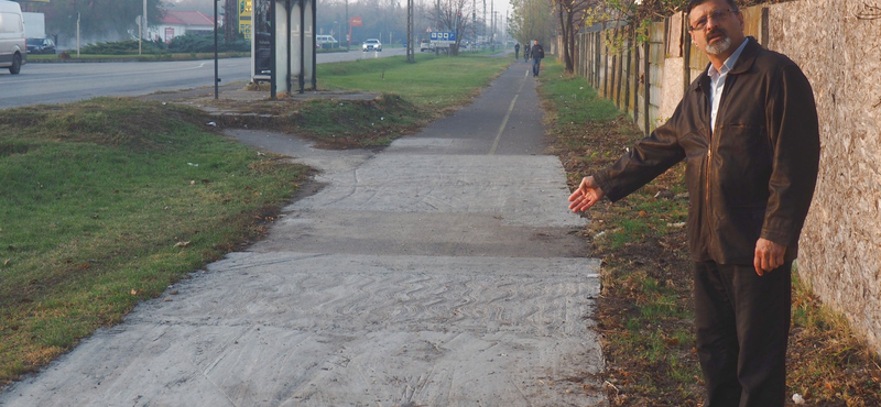 Büszkén adta át a képviselő az ötméteres, göröngyös buhera-kerékpárutat