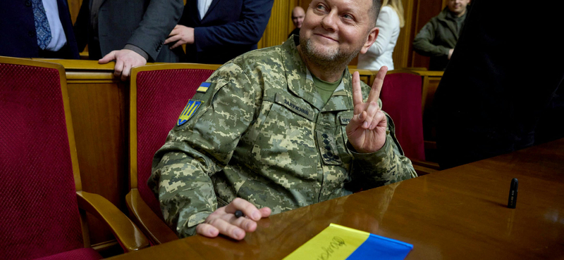 Londoni nagykövet lesz az ukrán hadsereg éléről nemrég menesztett Valerij Zaluzsnij