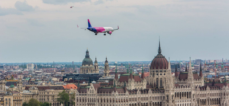 A Wizz Air-vezér keleti migránsokat akar