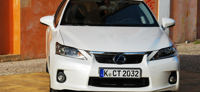 Lexus CT 200h teszt: háború a németekkel