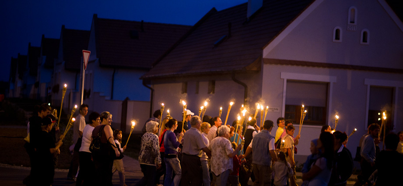 12 órás útzárat terveznek az iszapkárosultak