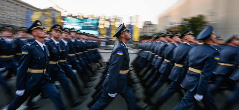 Rálőttek egy ukrán katonai gépre egy orosz fúrótoronyból