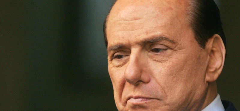 Balesetet szenvedett Silvio Berlusconi