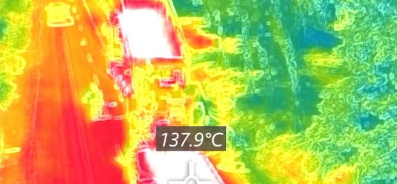 138 fokos meleget mért a Közút aszfaltozás közben