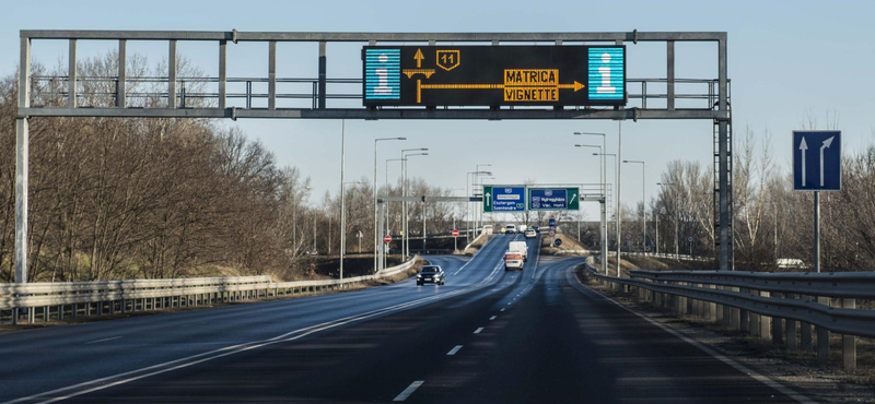 Megúszhatja a pótdíjfizetést, aki utólag éves autópálya-matricát vesz