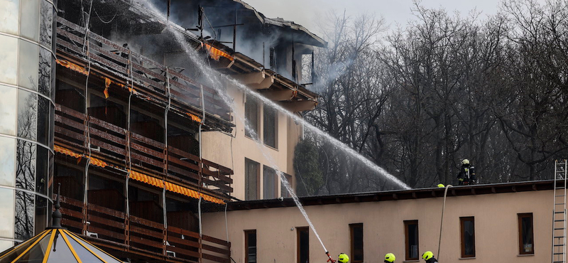 A Silvanus Hotel igazgatója szerint a teljes tetőt ki kell cserélni